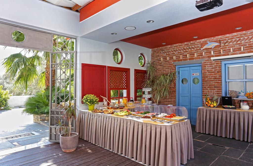 Aparthotel Sirena & 4*