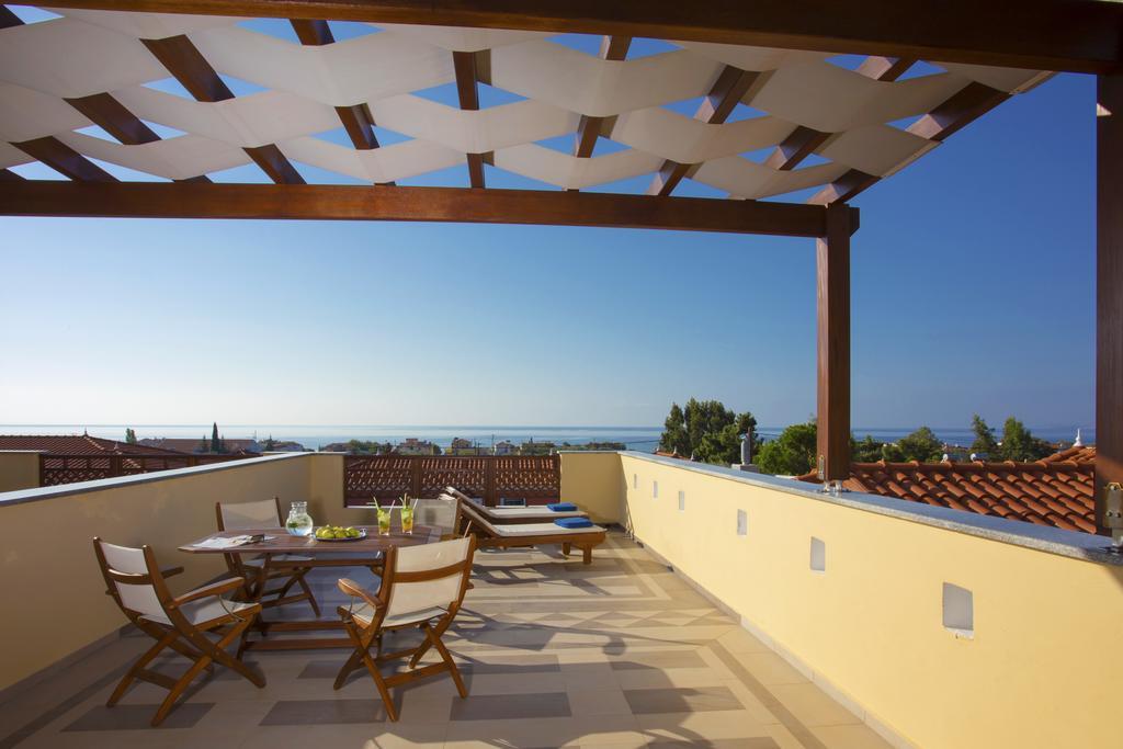 Sirena & 4* Marathokampos