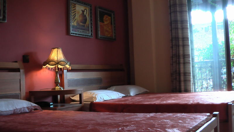 Hotel Pelli
