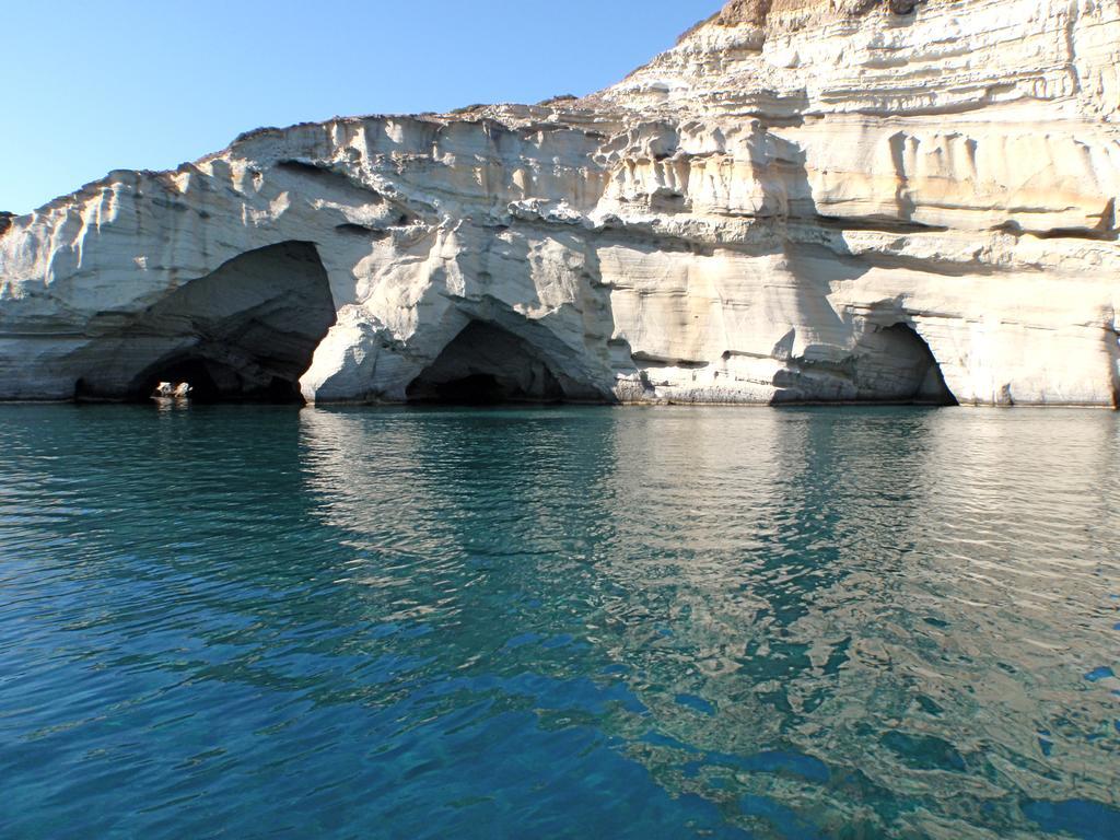 Katerina's Holiday Adamantas (Milos)