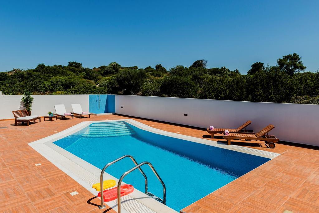 Villa Stamos