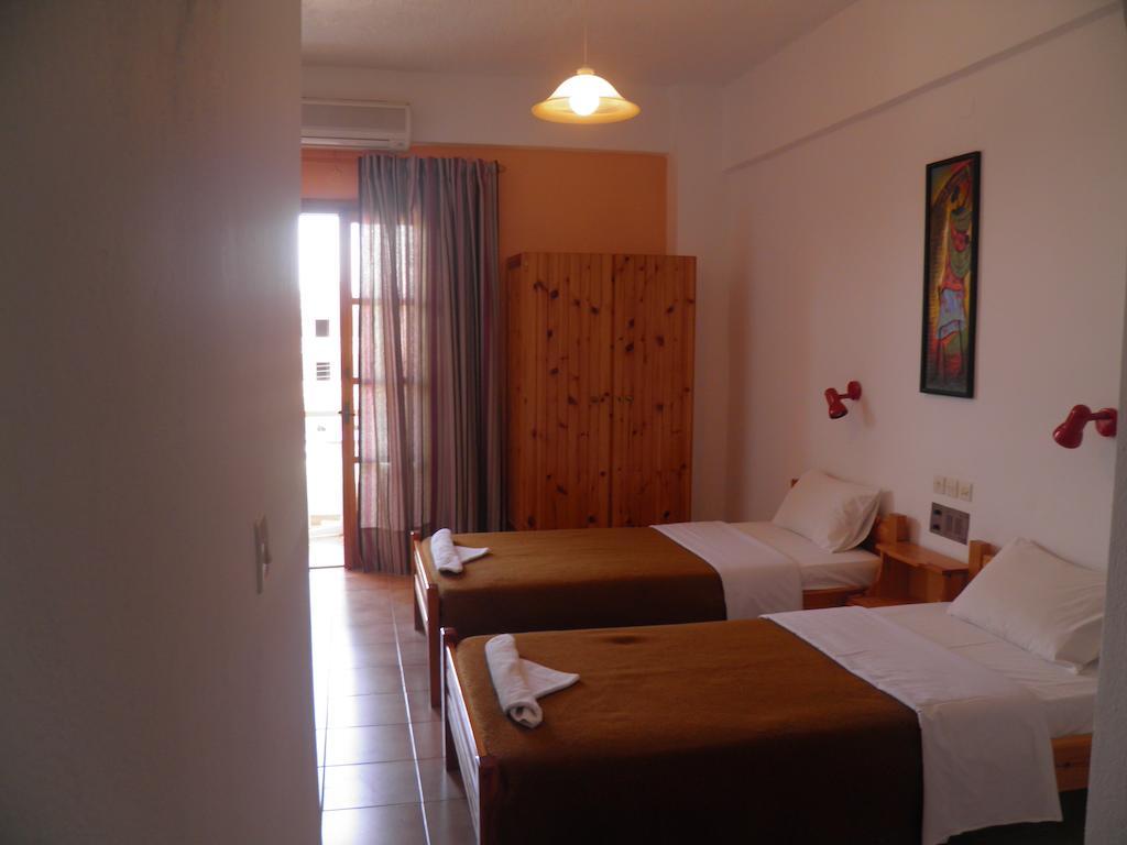 Aparthotel Galaxias 3*