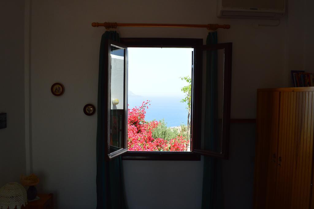Traditional Kapare * Kokkino Chorio