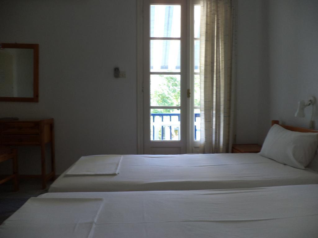 Apartment To Kamari Paralia Agias Foteinis
