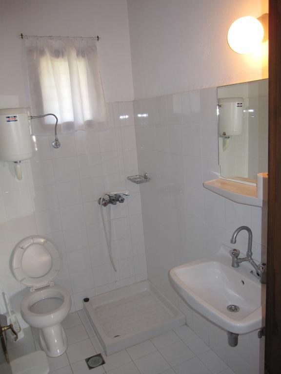 Apartment Alexandra Makris Gialos Studios
