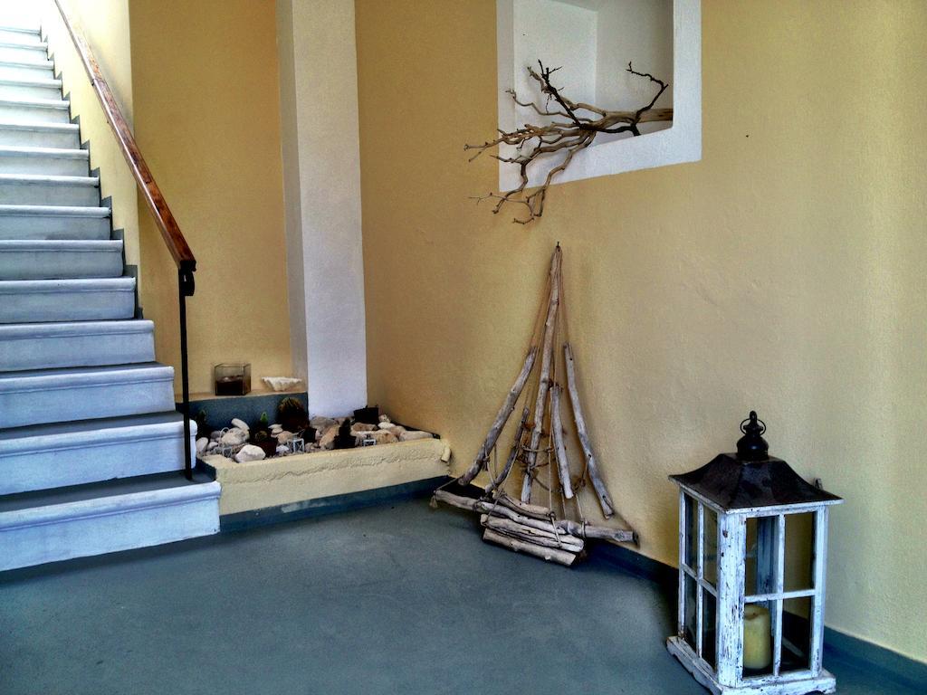 Kiki Studios * Fiskardo