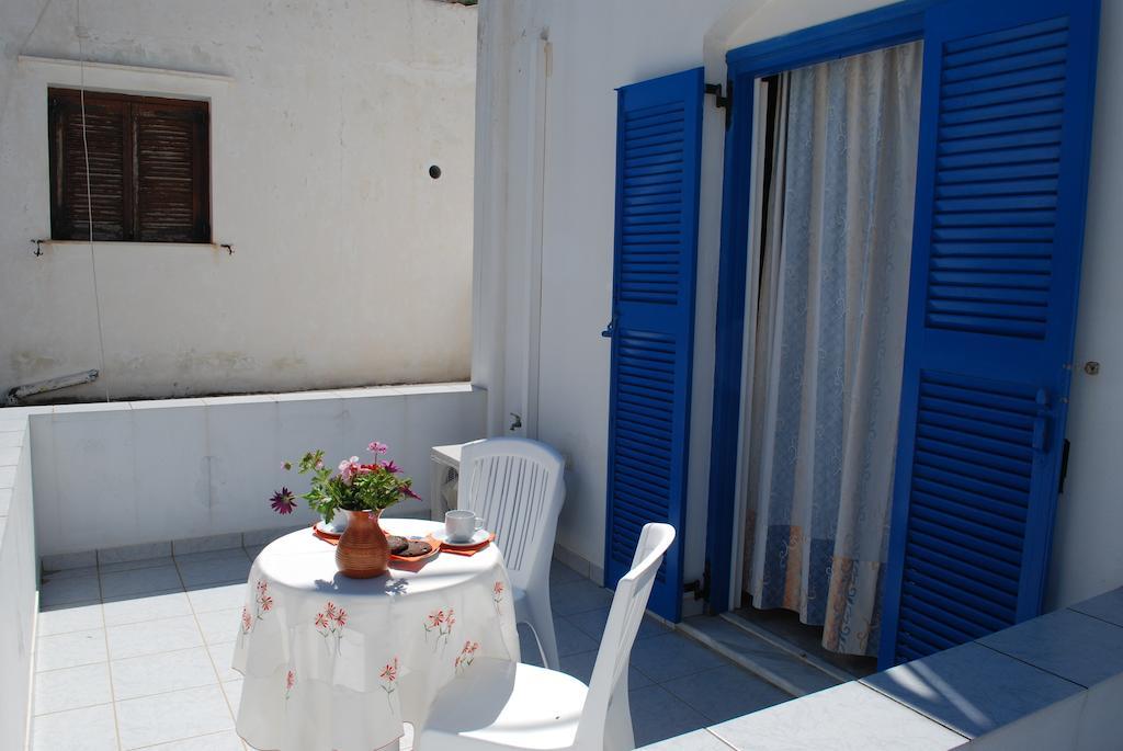 Bed & Breakfast To Steno Kamares (Sifnos)