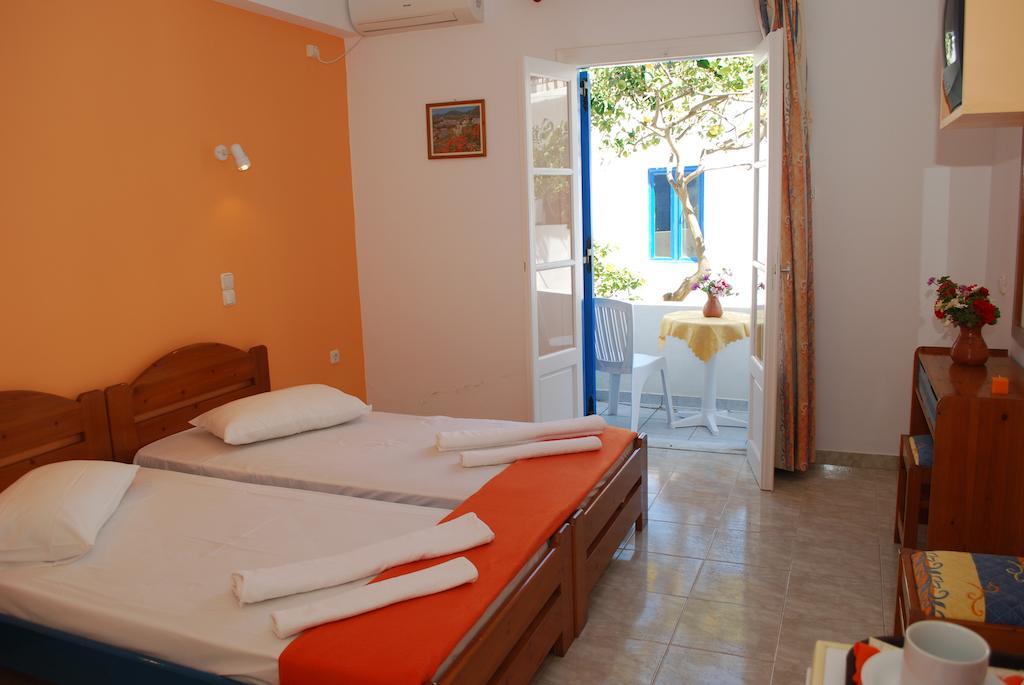 To Steno Kamares (Sifnos)