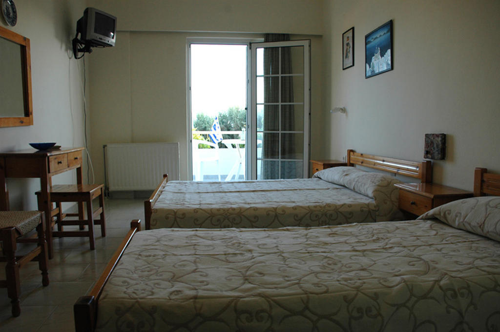 Alexandra Makris Gialos Studios Lassi (Kefalonia)