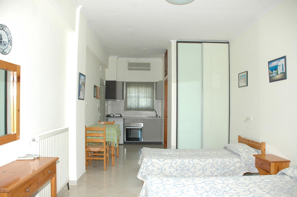 Alexandra Makris Gialos Studios Lassi (Kefalonia)