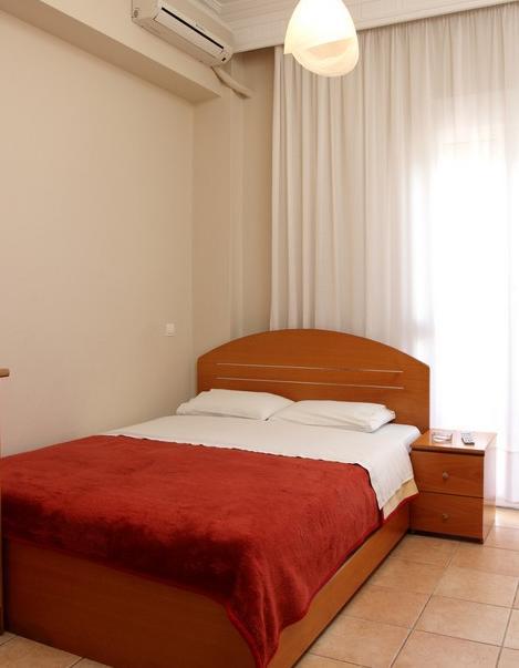 Noni Agia Triada (Thessaloniki)
