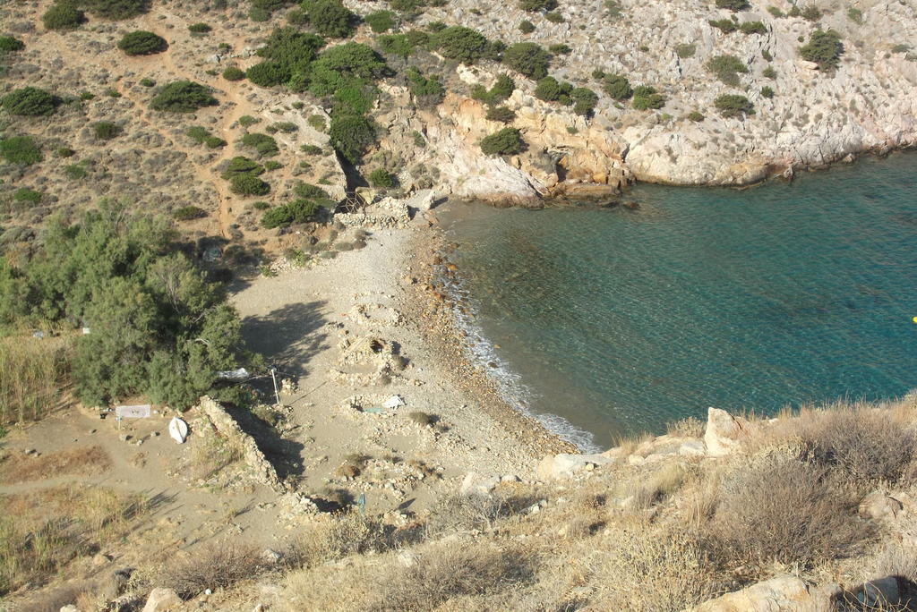 Manousos'