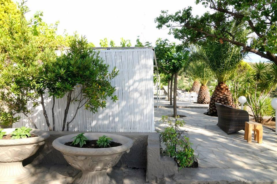 Guest house Kymothoi & Pool Bar
