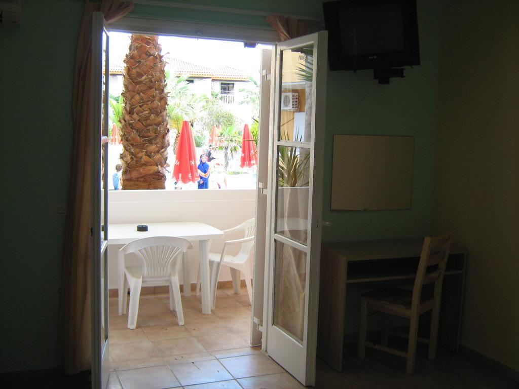Aparthotel Tereza Laganas