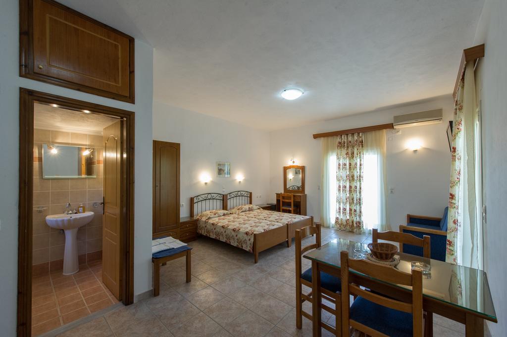 Apartment Agios Efrem *