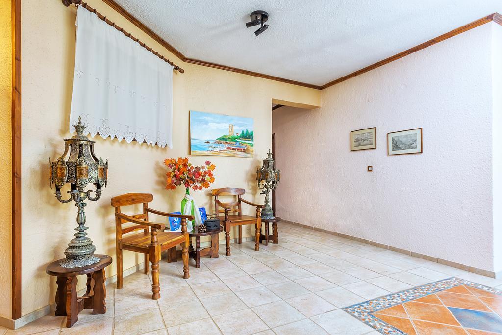 Xenios Loutra Village Karnagio