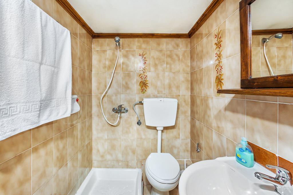 Xenios Loutra Village Karnagio Loutra (Kassandra)