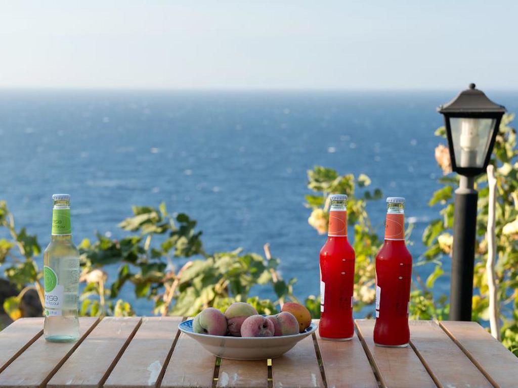 Niriides Studios Armenistis (Ikaria)