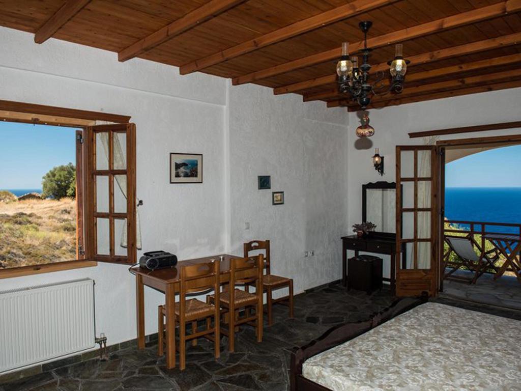 Apartment Niriides Studios *