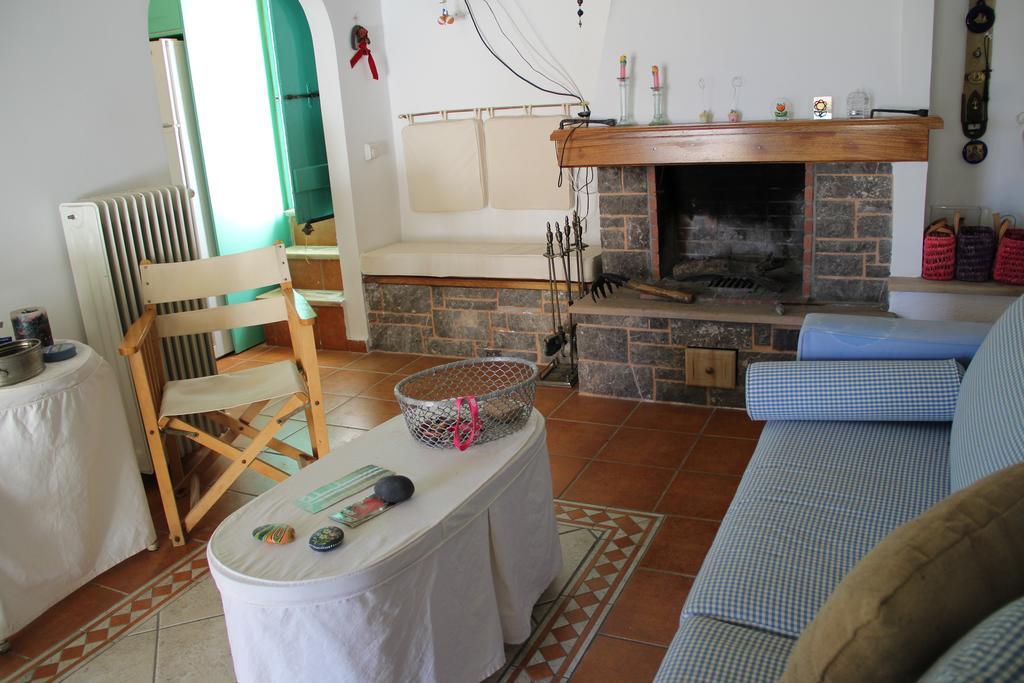 Holiday home Chios Stone House Vrontados