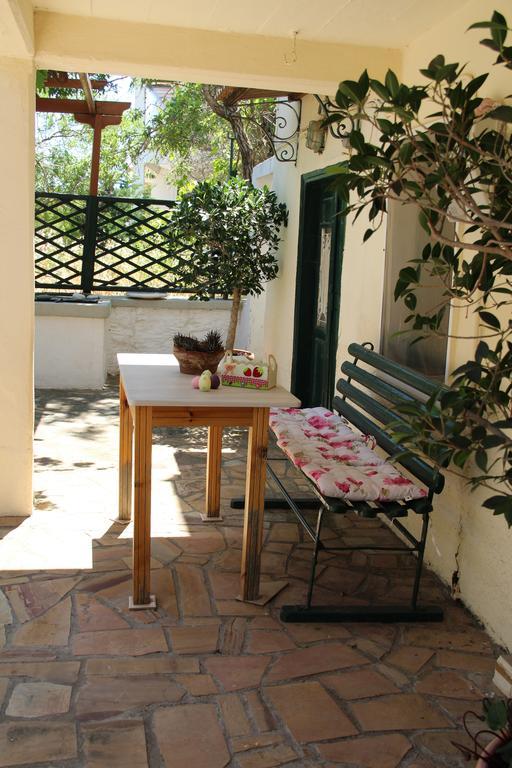 Holiday home Chios Stone House Vrontados