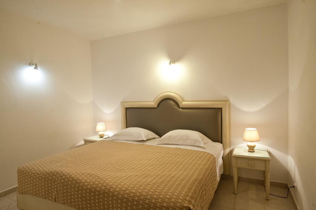 Aparthotel Gelos House