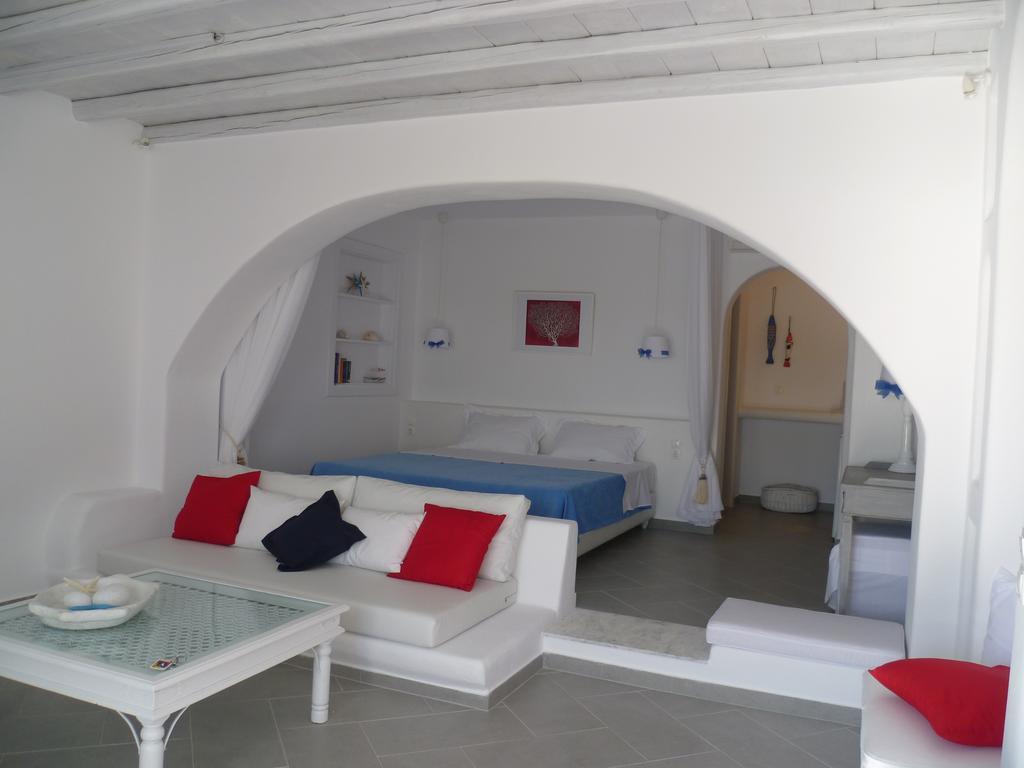 Mykonos Thea Agios Sostis (Mykonos)