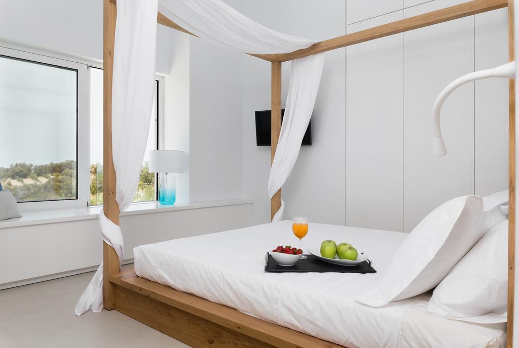White Grace - A Seductive World Of Luxury Pigi (Crete)