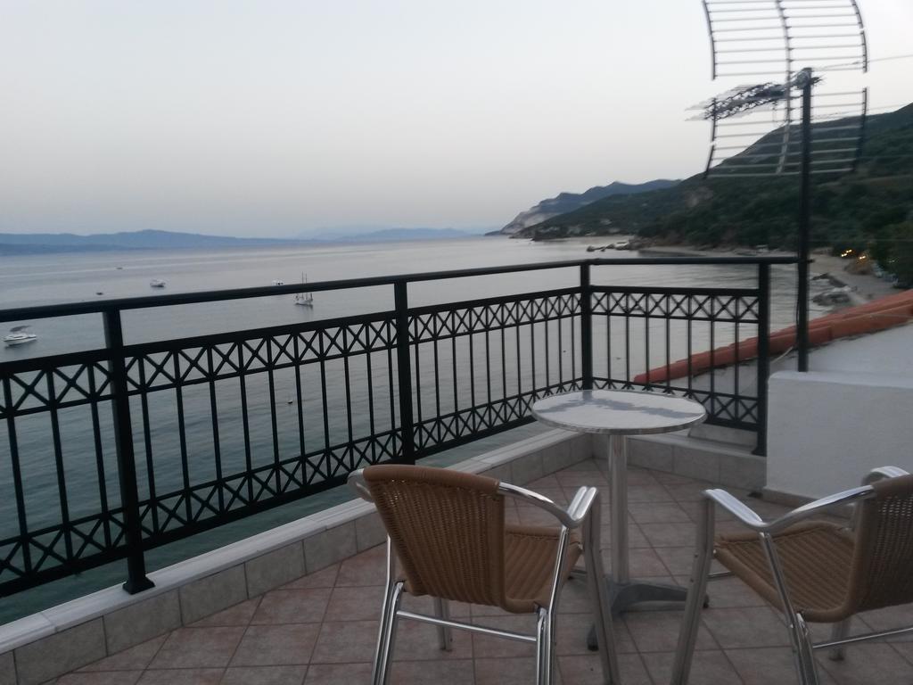 Delfinia Platanias (Thessaly)