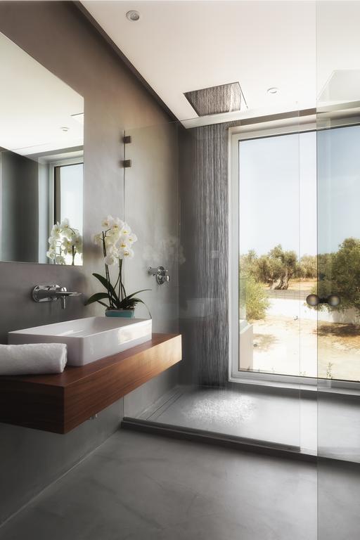 White Grace - A Seductive World Of Luxury