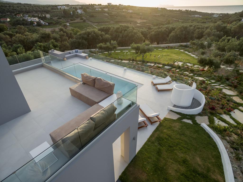 Villa White Grace - A Seductive World Of Luxury *