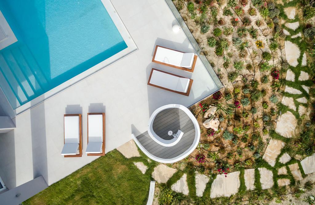 Villa White Grace - A Seductive World Of Luxury *