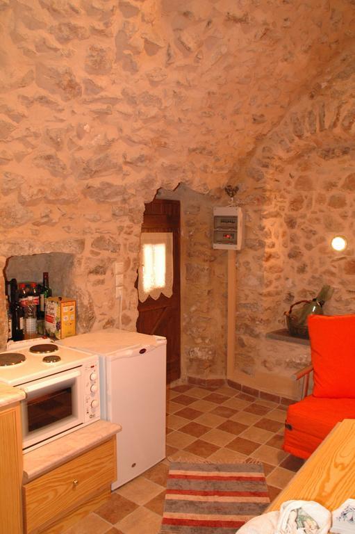 Holiday home Stoneapartments, γ κωσταλοσ και σια οε Avgonima