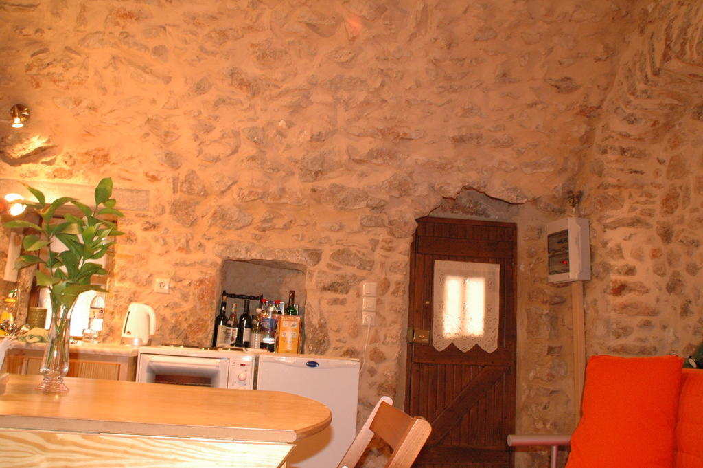 Holiday home Stoneapartments, γ κωσταλοσ και σια οε