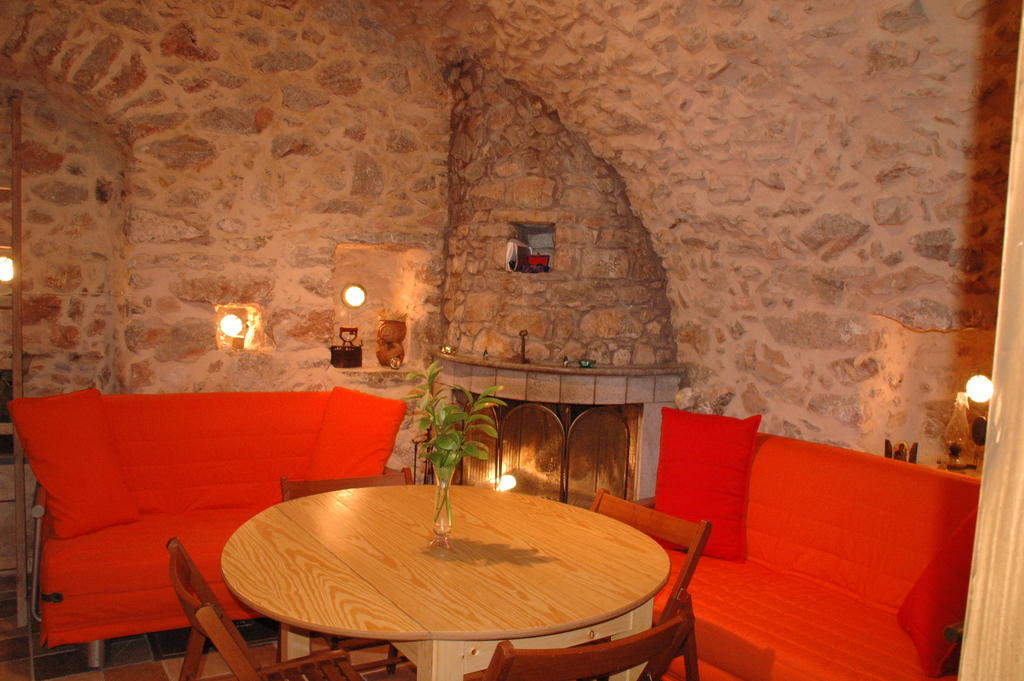 Holiday home Stoneapartments, γ κωσταλοσ και σια οε *
