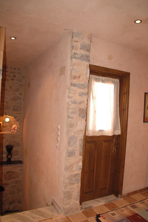 Stoneapartments, γ κωσταλοσ και σια οε