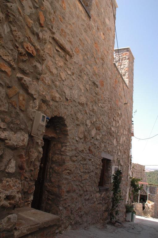 Stoneapartments, γ κωσταλοσ και σια οε