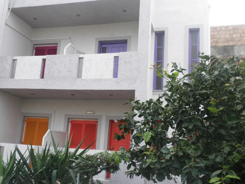 Irini Appartments *