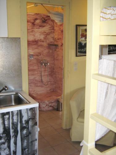 Guest house Adonis 4*