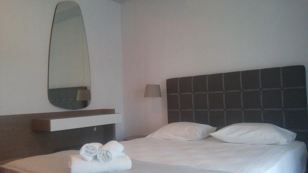 Guest house Top Studios Vourvourou