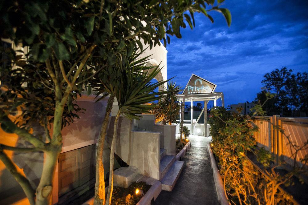 Privee Santorini Hotel