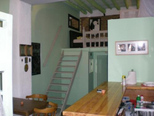 Adonis Guest house 4*