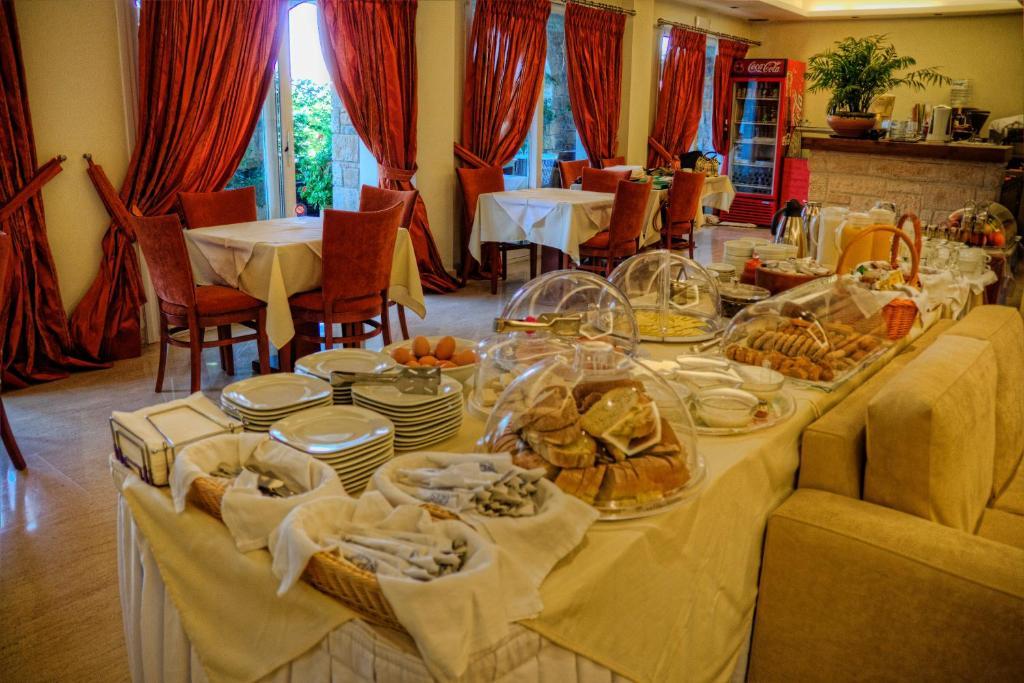 Archipelagos Hotel