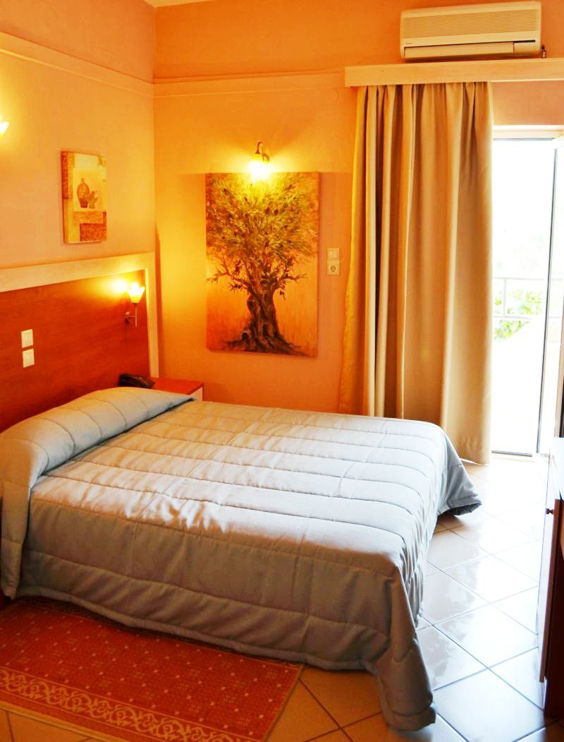 Erato 3*