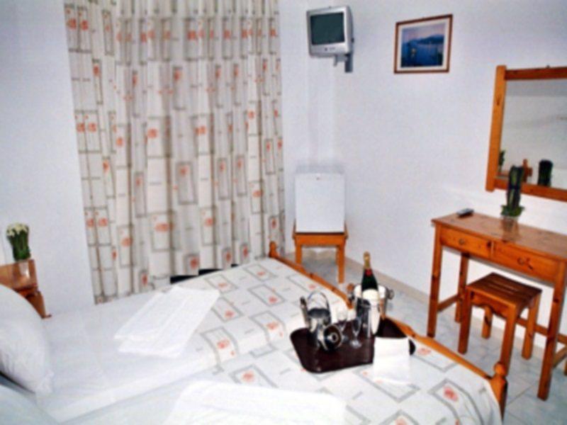 Prassino Nissi Hotel