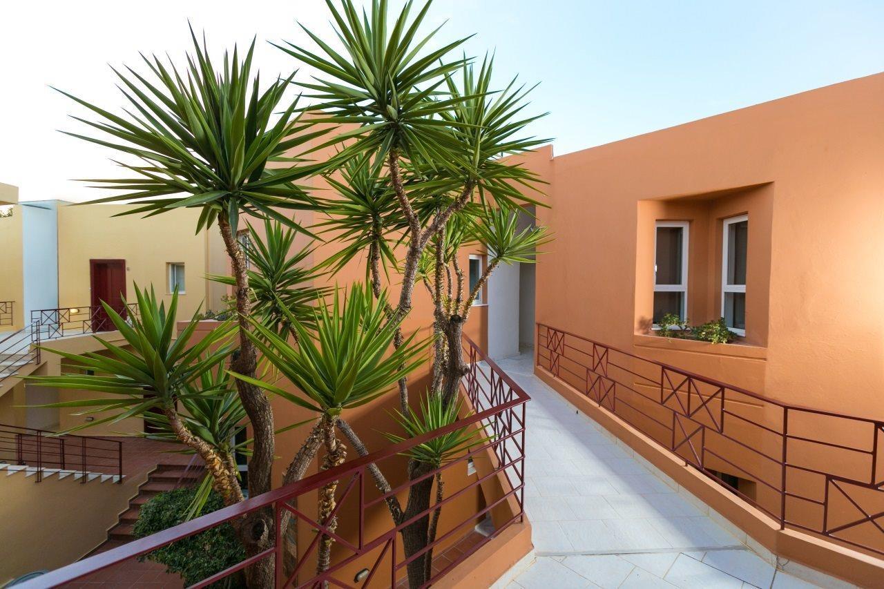 Elotia Hotel 3*
