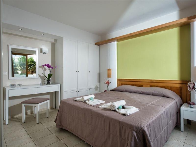 Mary & Mary Royal Aparthotel 3*