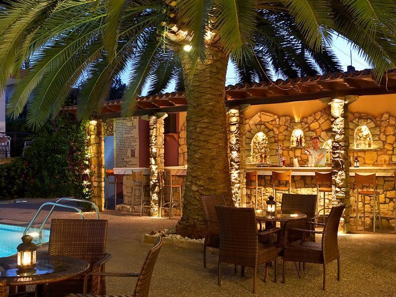 Pelli Hotel 3*