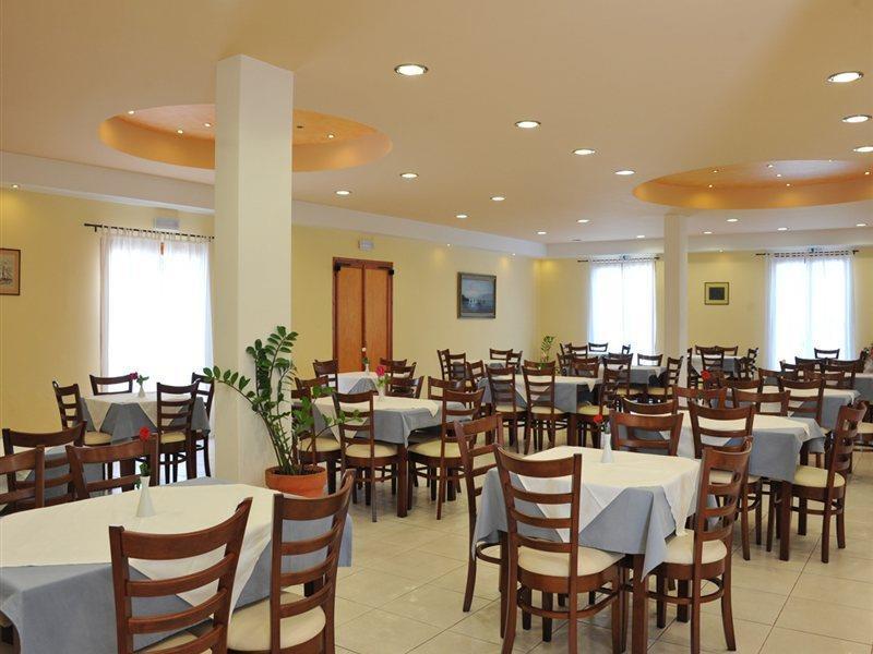 Eri Parikia (Paros)