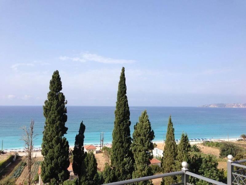 Milos Lourdata (Kefalonia)